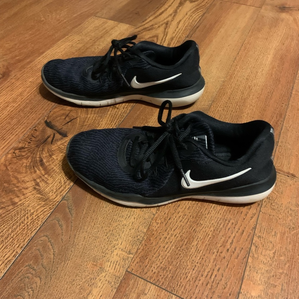 Nikes shoes